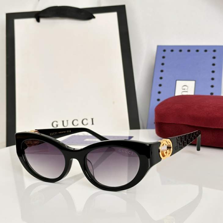 Picture of Gucci Sunglasses _SKUfw79398826fw